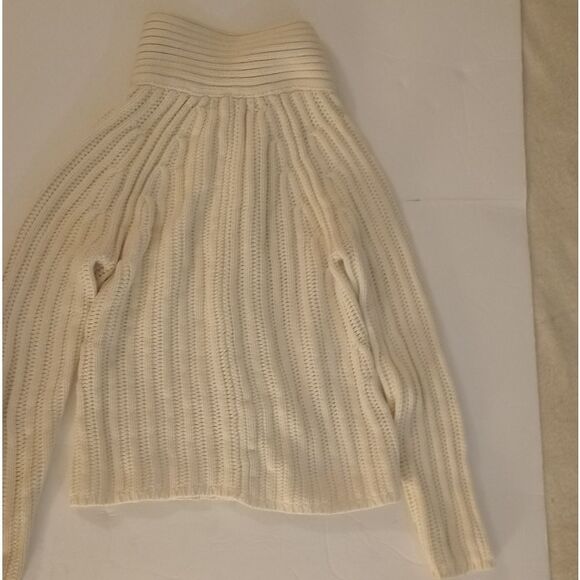 🆕🤍Banana Republic Cream Colored Knit Snap Front Cardigan - Picture 5 of 5